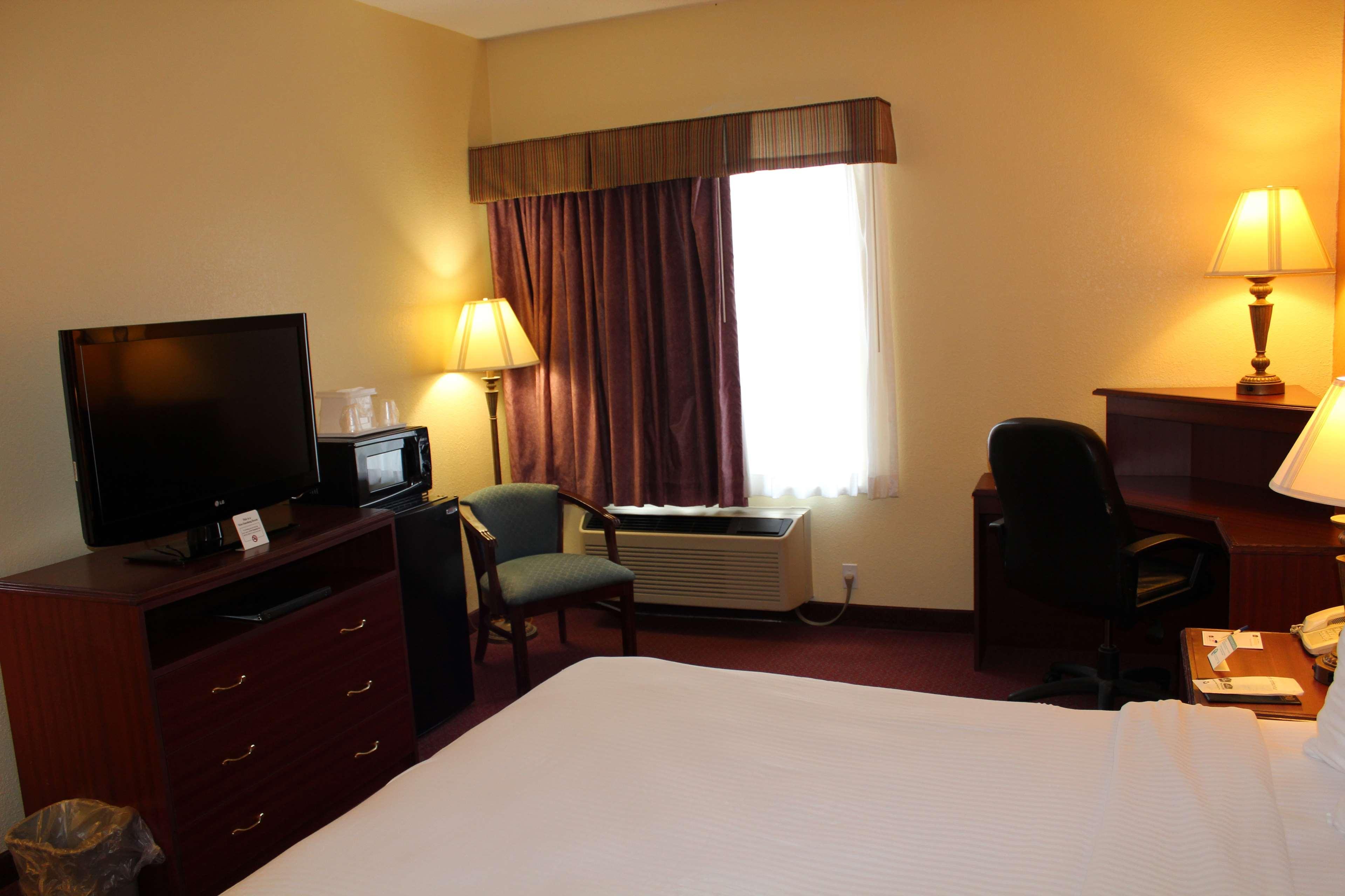 เบสต์ เวสเทิร์น บี. อาร์. เกสต์ Hotel เซนส์วิลล์ ภายนอก รูปภาพ